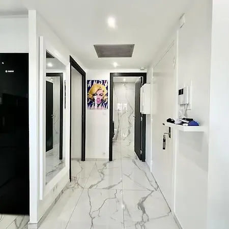 Gray D'albion -2a8- 1 公寓