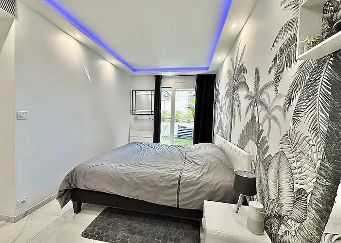Gray D'albion -2a8- 1 Apartment